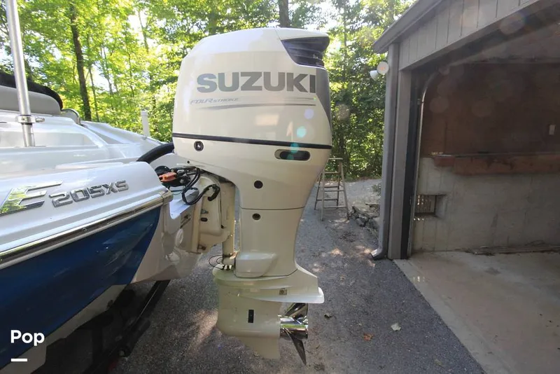 Slide: The Image of 2019 Suzuki 4-stroke 150 - 16492117