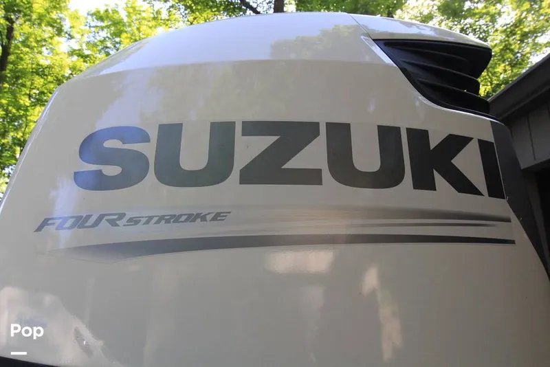 Slide: The Image of 2019 Suzuki 4-stroke 150 - 16492118