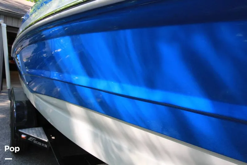 Slide: The Image of Crownline Boats E205XS 2019 - 16492127