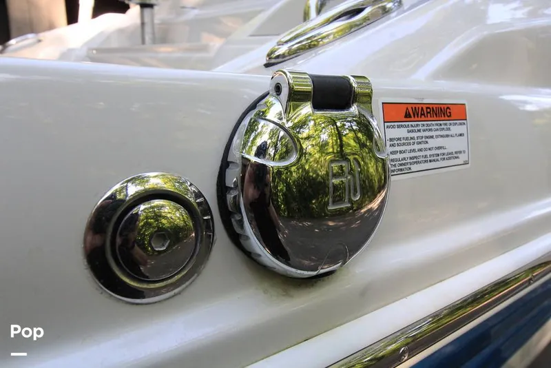 Slide: The Image of Crownline Boats E205XS 2019 - 16492132