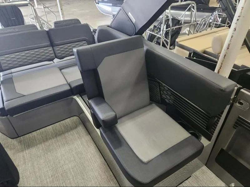 Slide: The Image of Harris Crowne 250 2024 - 7