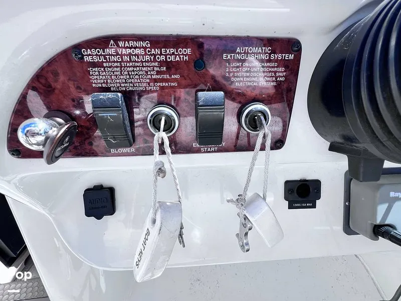 Slide: The Image of Sea Ray 280 Sun Sport 2000 - 16425458