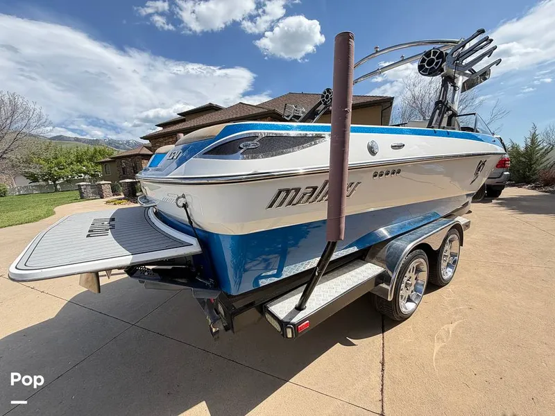 Slide: The Image of Malibu Wakesetter 23 LSV 2010 - 16476540