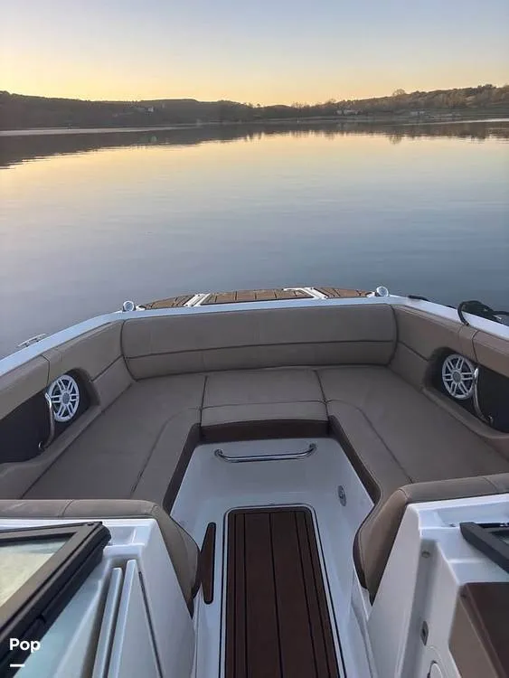 Slide: The Image of Sea Ray 220 sundeck 2016 - 16445145
