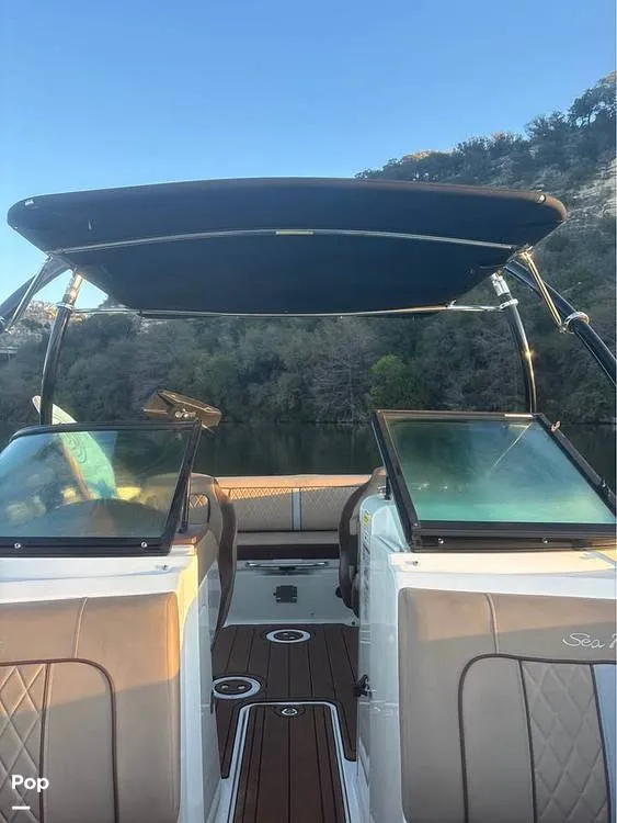 Slide: The Image of Sea Ray 220 sundeck 2016 - 16445138