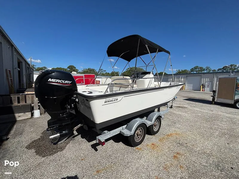 Slide: The Image of Boston Whaler Montauk 190 2023 - 16395004