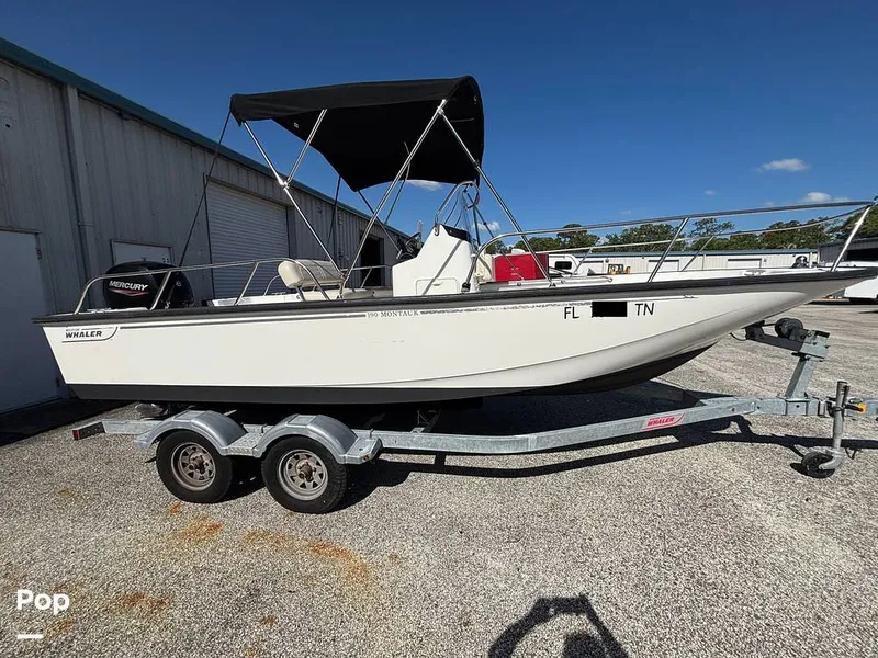 Slide: The Image of Boston Whaler Montauk 190 2023 - 16395008