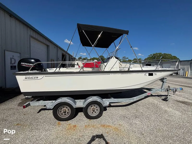 Slide: The Image of Boston Whaler Montauk 190 2023 - 16395006