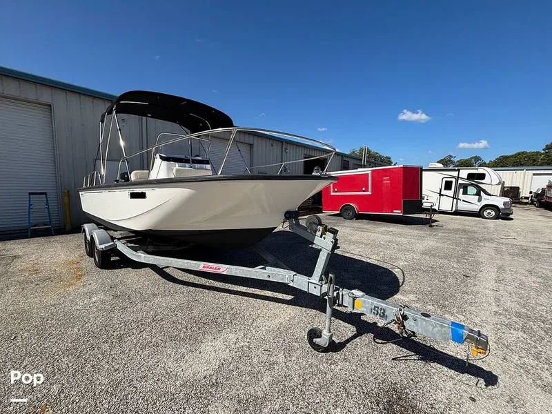 Slide: The Image of Boston Whaler Montauk 190 2023 - 16395011