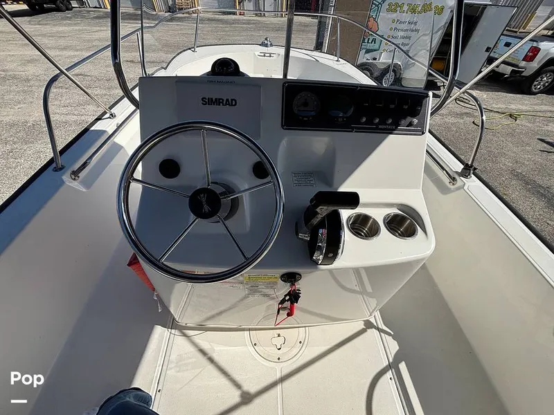 Slide: The Image of Boston Whaler Montauk 190 2023 - 16395036
