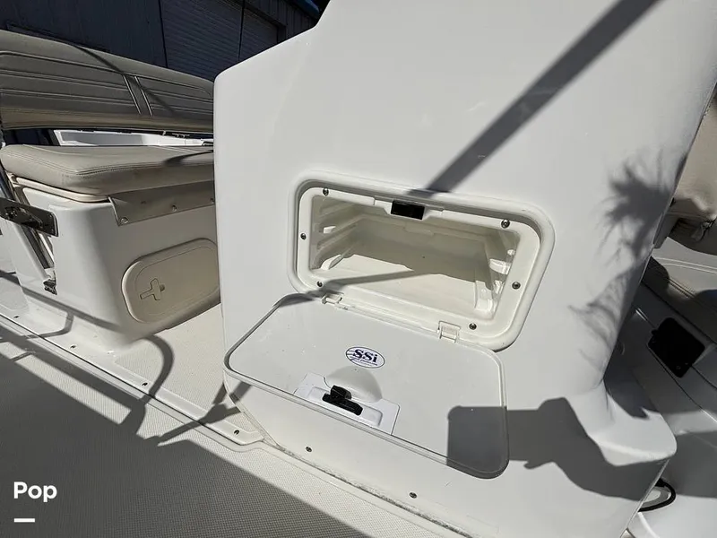 Slide: The Image of Boston Whaler Montauk 190 2023 - 16395061