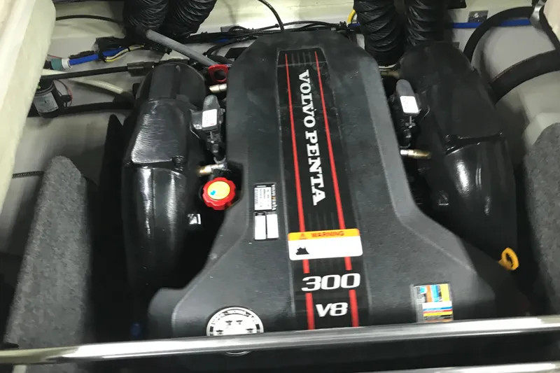 Slide: The Image of Volvo Penta 300 V8 engine in 2015 Four Winns H230 boat. - 43