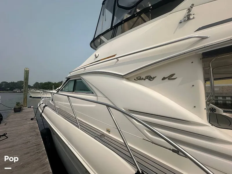 Slide: The Image of Sea Ray 400 Sedan Bridge 1999 - 16604421