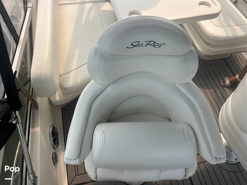 Slide: The Image of Sea Ray 400 Sedan Bridge 1999 - 16604528