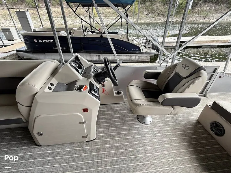 Slide: The Image of Harris Cruiser 230 2023 - 16814702