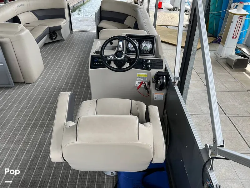 Slide: The Image of Harris Cruiser 230 2023 - 16426175
