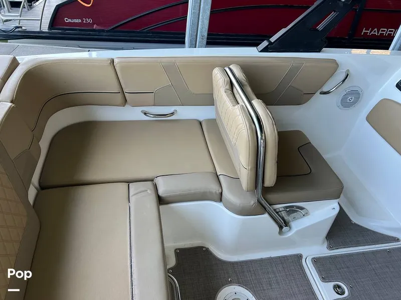 Slide: The Image of Bayliner VR6 OB 2022 - 16642725