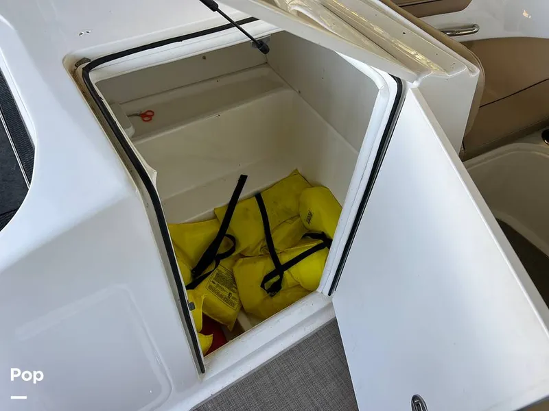 Slide: The Image of Bayliner VR6 OB 2022 - 16642715
