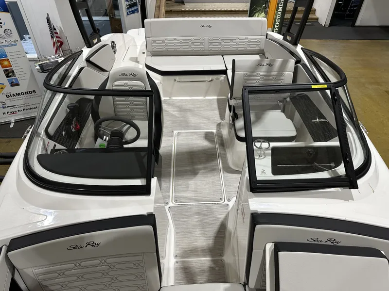 Slide: The Image of Sea Ray SPX 210 2024 - 5