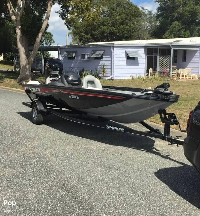 Slide: The Image of Bass Tracker 190tx 2018 - 16419267