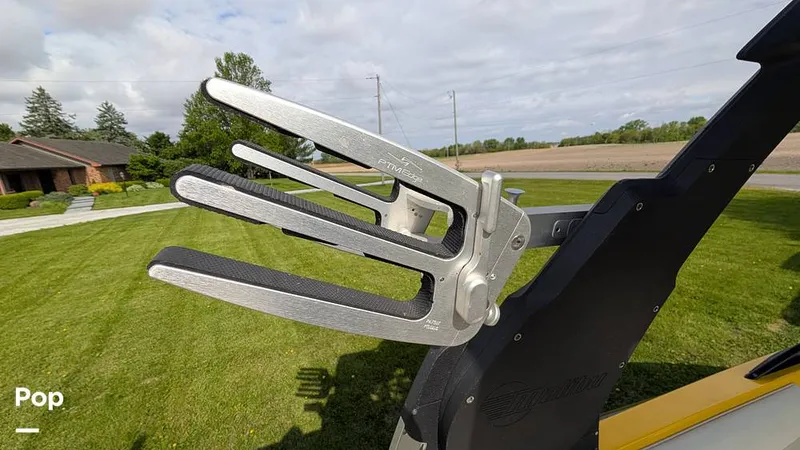 Slide: The Image of Malibu Wakesetter 23 LSV 2015 - 16413946