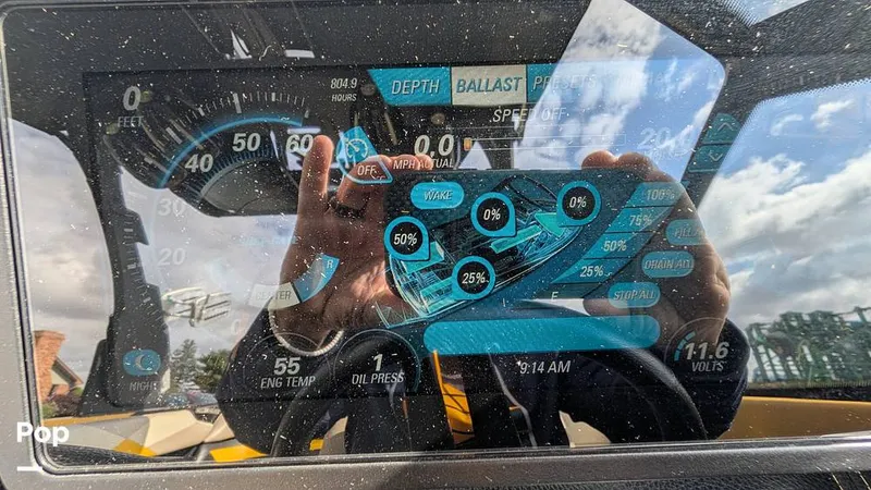 Slide: The Image of Malibu Wakesetter 23 LSV 2015 - 16413982