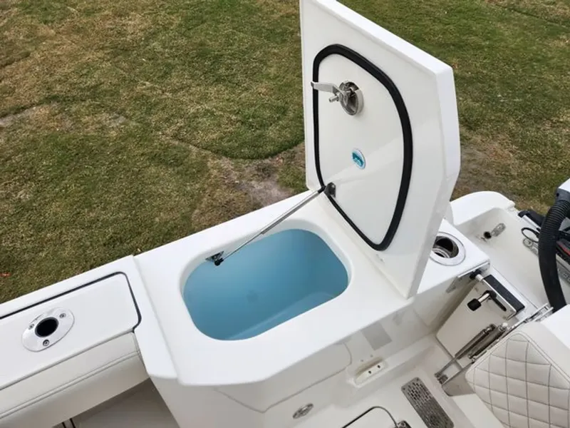 Slide: The Image of World Cat 260CC 2023 - 15