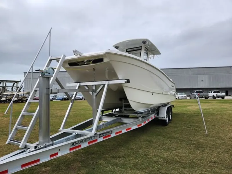 Slide: The Image of World Cat 260CC 2023 - 3