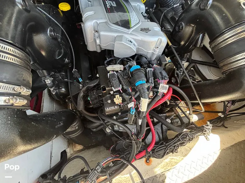 Slide: The Image of MerCruiser 8.2 MAG ECT - 16611268