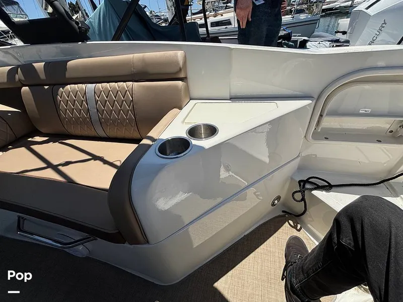 Slide: The Image of Sea Ray 270 SDX 2017 - 16611255