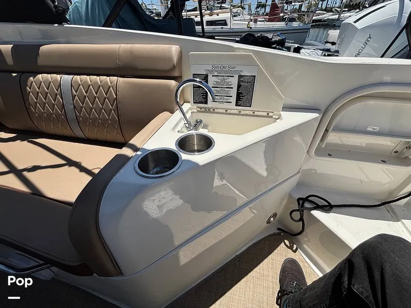 Slide: The Image of Sea Ray 270 SDX 2017 - 16611256