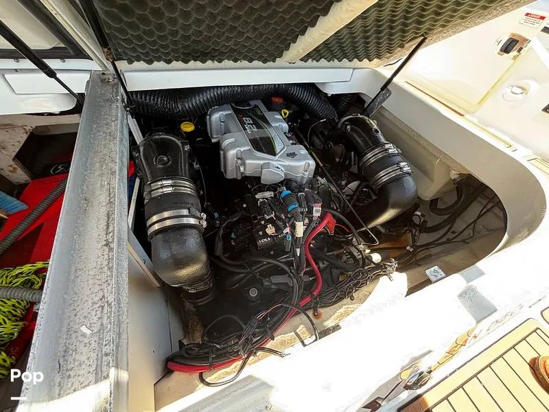 Slide: The Image of MerCruiser 8.2 MAG ECT - 16611270