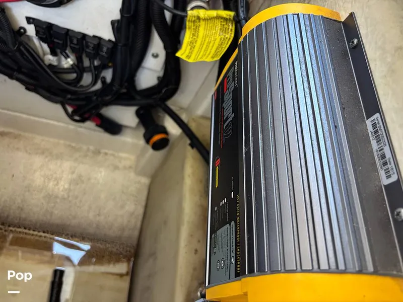 Slide: The Image of Sea Ray 270 SDX 2017 - 16611292