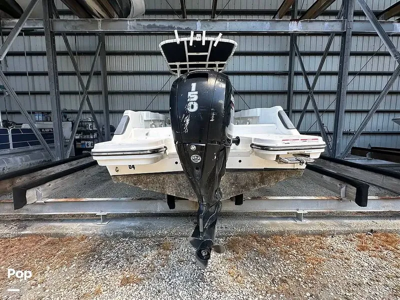 Slide: The Image of Bayliner Trophy T22CC 2023 - 16439686