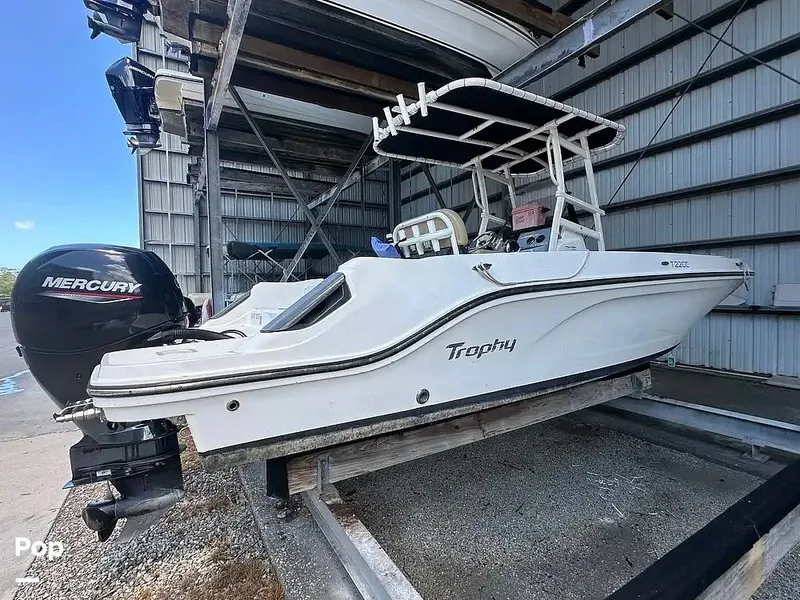 Slide: The Image of Bayliner Trophy T22CC 2023 - 16439688