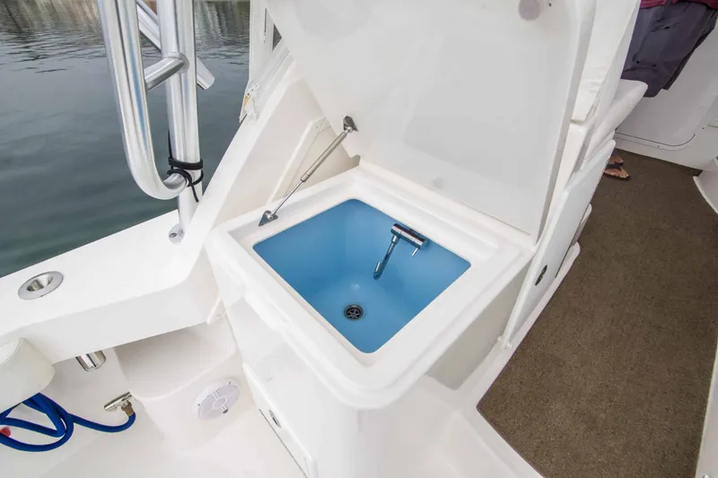Slide: The Image of Albemarle 360 Express Fisherman 2022 - 8