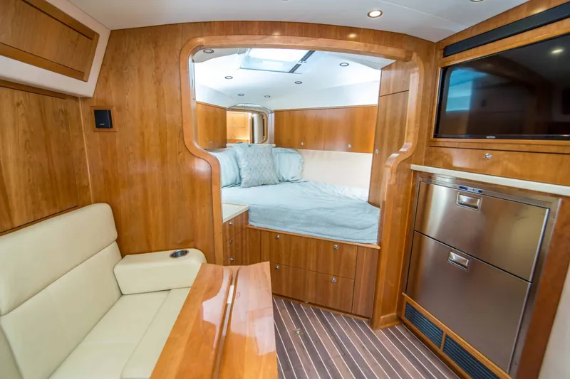 Slide: The Image of Albemarle 360 Express Fisherman 2022 - 17