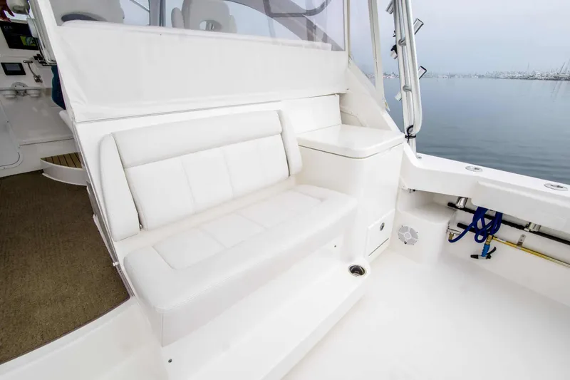 Slide: The Image of Albemarle 360 Express Fisherman 2022 - 9