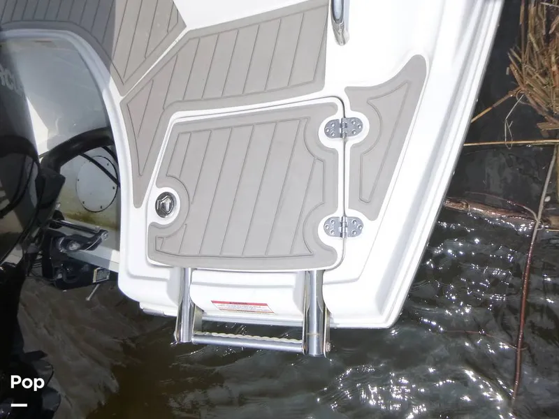 Slide: The Image of Crownline Boats 250 XSS 2023 - 16444402
