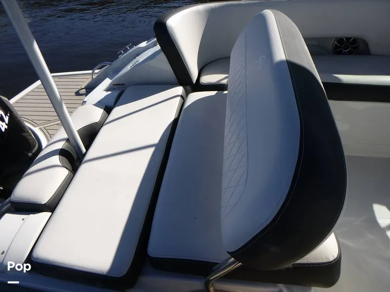 Slide: The Image of Crownline Boats 260 XSS 2023 - 16444355