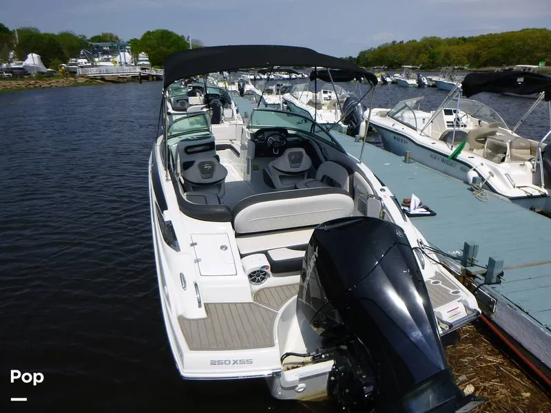 Slide: The Image of Crownline Boats 250 XSS 2023 - 16431989