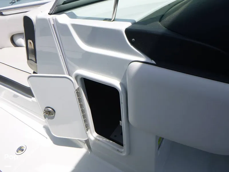 Slide: The Image of Crownline Boats 250 XSS 2023 - 16432002