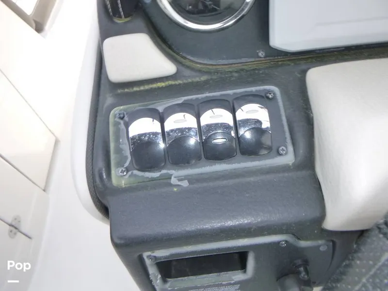 Slide: The Image of Crownline Boats 250 XSS 2023 - 16432019