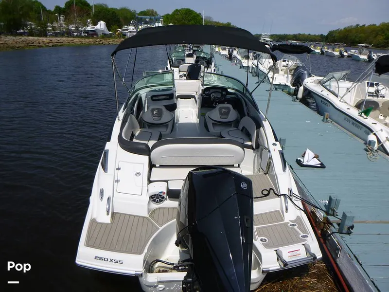 Slide: The Image of Crownline Boats 250 XSS 2023 - 16431988