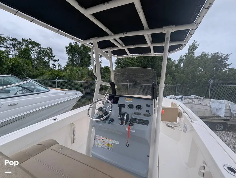 Slide: The Image of Bayliner Trophy T22CC 2024 - 16467245
