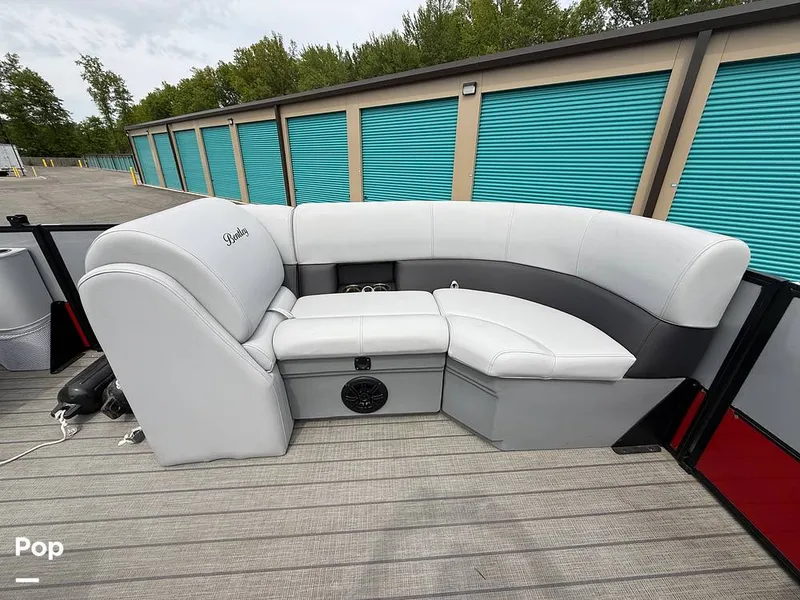 Slide: The Image of Bentley Pontoons Legacy Series 200 2024 - 16427951