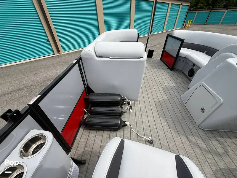 Slide: The Image of Bentley Pontoons Legacy Series 200 2024 - 16427956