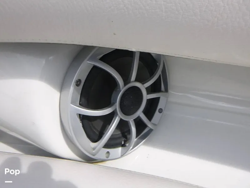 Slide: The Image of Crownline Boats 250 XSS 2023 - 16444138