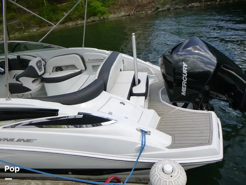Slide: The Image of Crownline Boats 250 XSS 2023 - 16444147