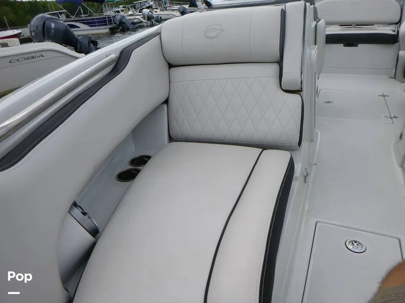 Slide: The Image of Crownline Boats 250 XSS 2023 - 16443885